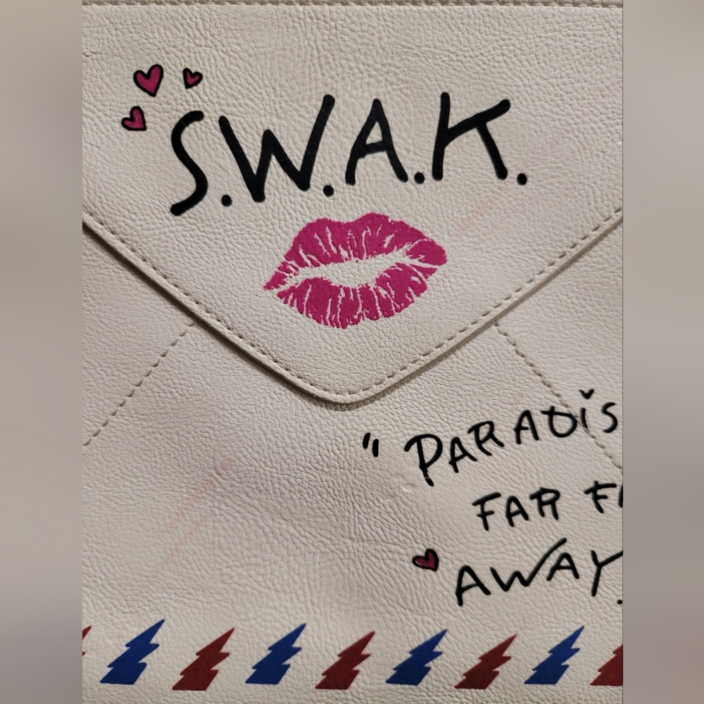 Betsey Johnson Envelope Crossbody Clutch - Picture 7 of 10